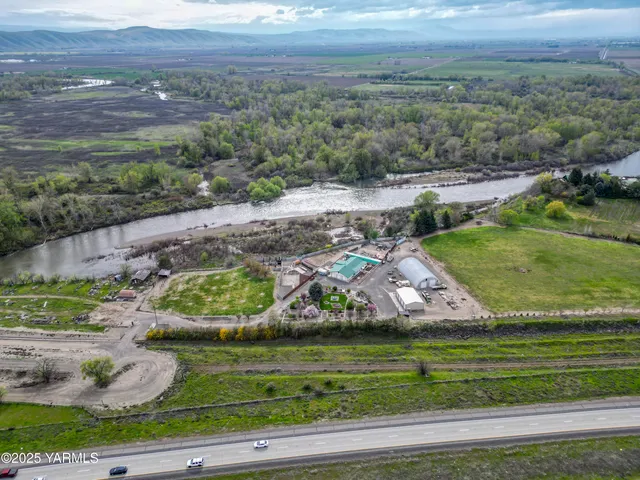 $624,500 | 1202 Hudson Road, Zillah, WA 98953