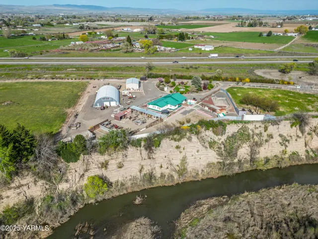 $624,500 | 1202 Hudson Road, Zillah, WA 98953