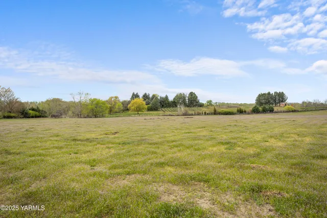$624,500 | 1202 Hudson Road, Zillah, WA 98953