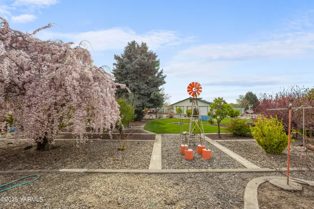 $624,500 | 1202 Hudson Road, Zillah, WA 98953