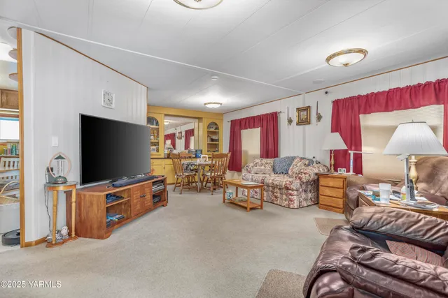 $624,500 | 1202 Hudson Road, Zillah, WA 98953