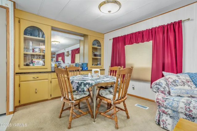 $624,500 | 1202 Hudson Road, Zillah, WA 98953