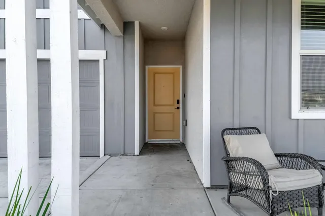 $549,000 | 2831 North Redda Road, Fresno, CA 93737