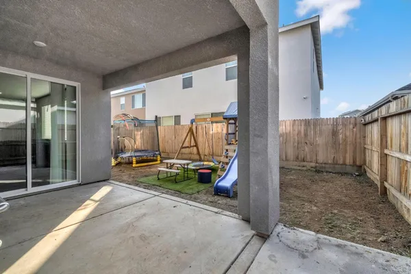 $528,000 | 2831 North Redda Road, Fresno, CA 93737