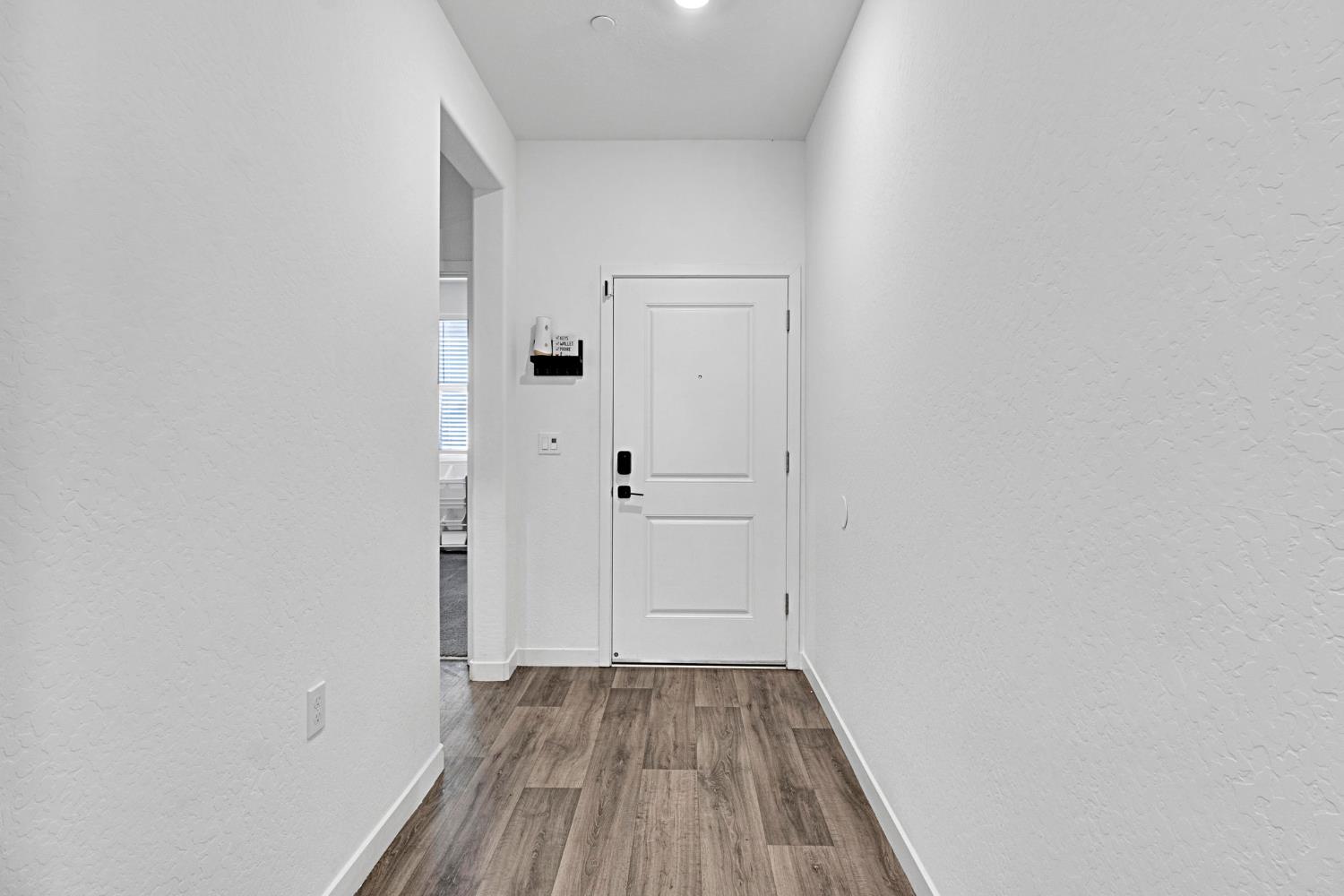 2831 North Redda Road Fresno, CA 93737 - Photo 4 of 42