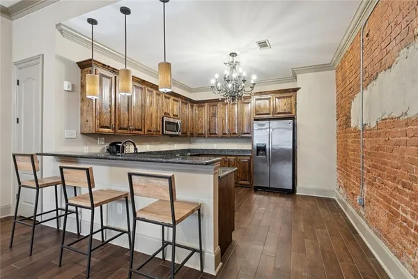 $4,000 | 433 Gravier Street, Unit 1, New Orleans, LA 70130