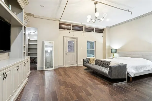 $4,000 | 433 Gravier Street, Unit 1, New Orleans, LA 70130