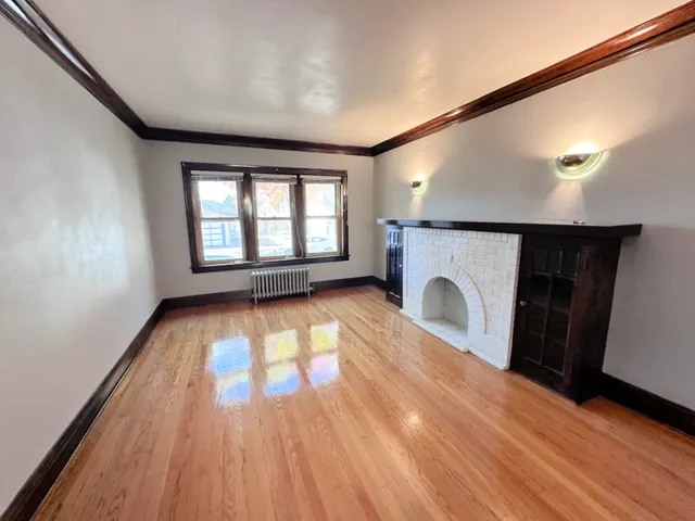 $1,350 | 3853 North Long Avenue, Unit 1N, Chicago, IL 60641