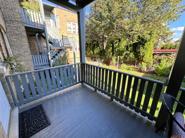 $1,350 | 3853 North Long Avenue, Unit 1N, Chicago, IL 60641