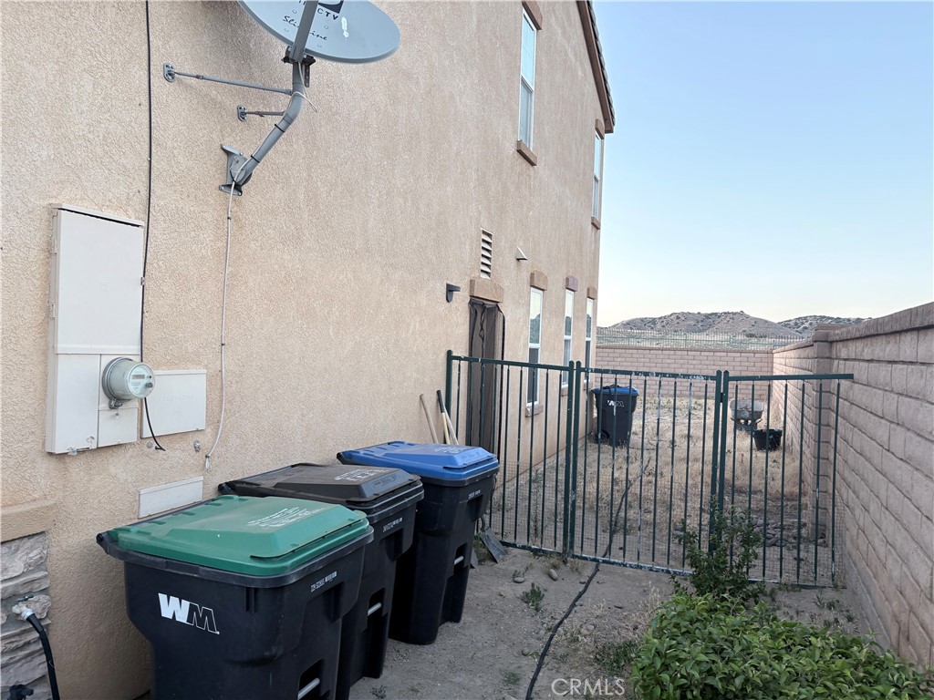 2729 Hornbeam Road Palmdale, CA 93551 - Photo 33 of 35 a view of balcony and patio