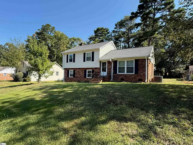 $249,900 | 212 7 Oaks Lane, Spartanburg, SC 29301