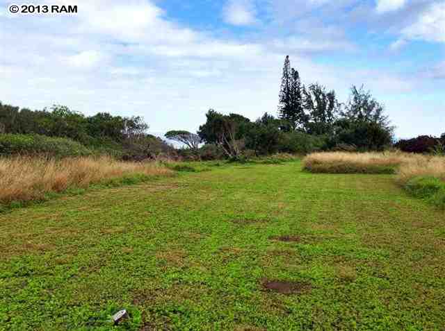 0 North Honokala Road Haiku, HI 96708 - Photo 12 of 21 a view of a lake from a yard