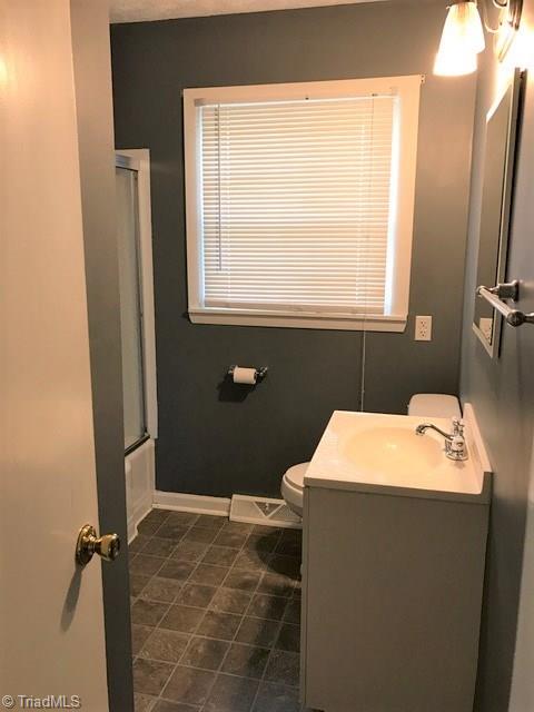 1227 Forest Road Eden, NC 27288 - Photo 8 of 10 Gallery Image 8