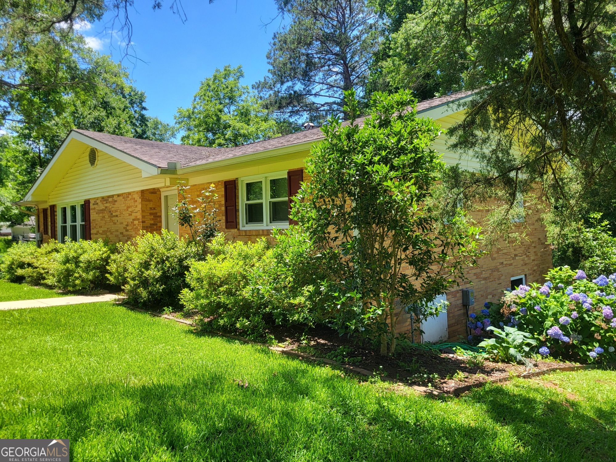 2503 14th Avenue Valley, AL 36854 - Photo 3 of 32