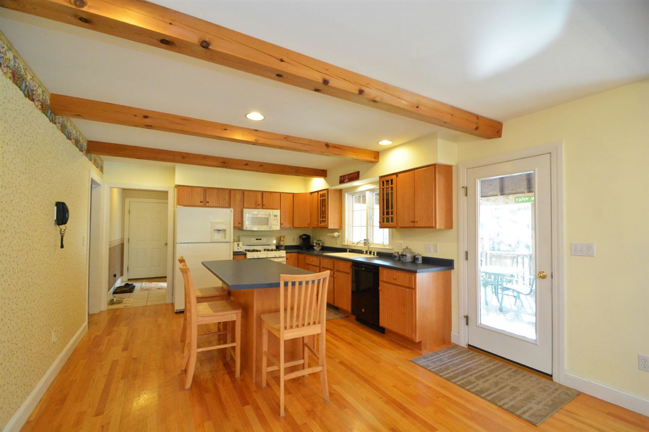 34 Evans Road Madbury, NH 03823 - Photo 4 of 40