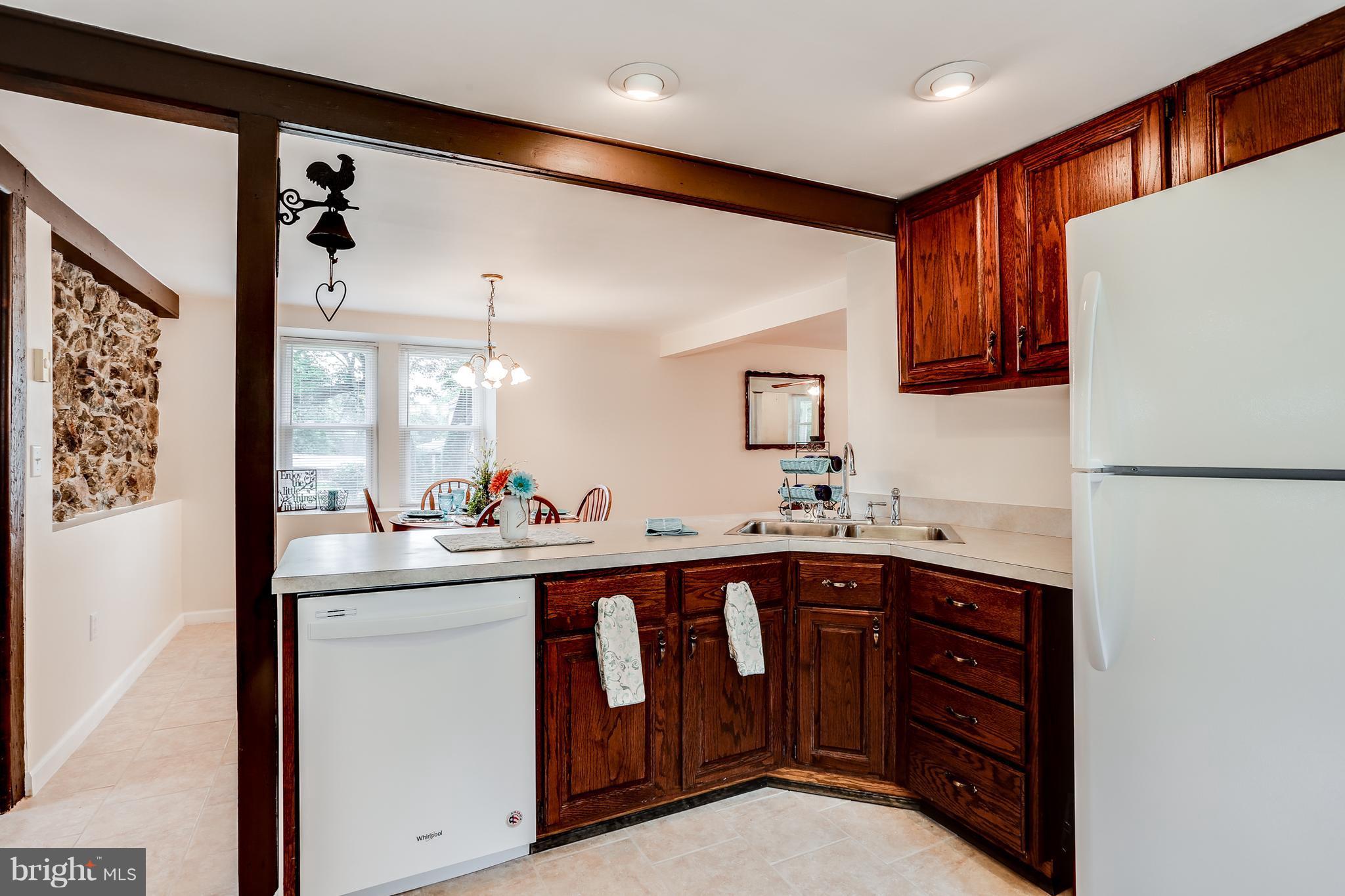 25427 Cascade Road Cascade, MD 21719 - Photo 17 of 30 Kitchen