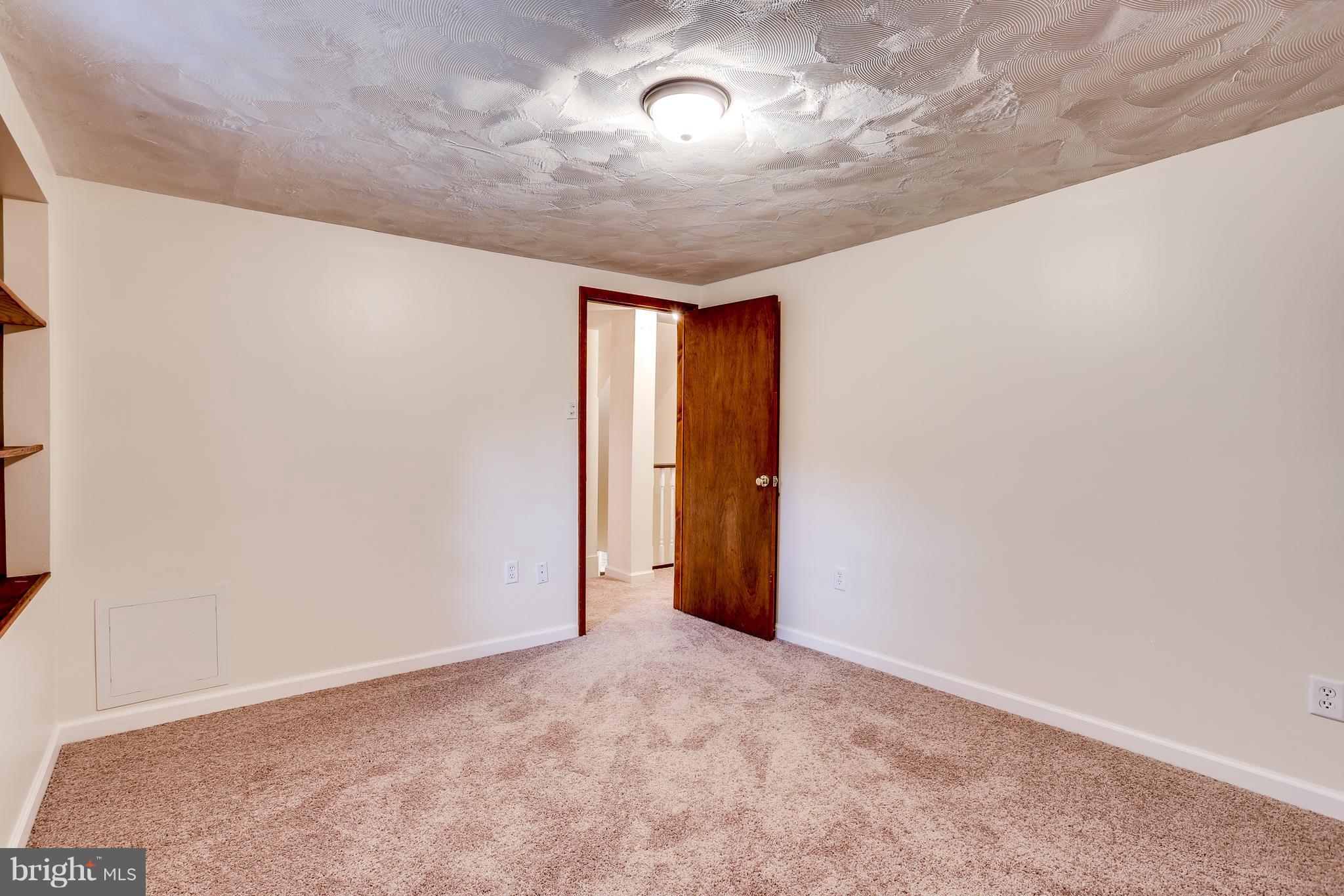 25427 Cascade Road Cascade, MD 21719 - Photo 24 of 30 Bedroom