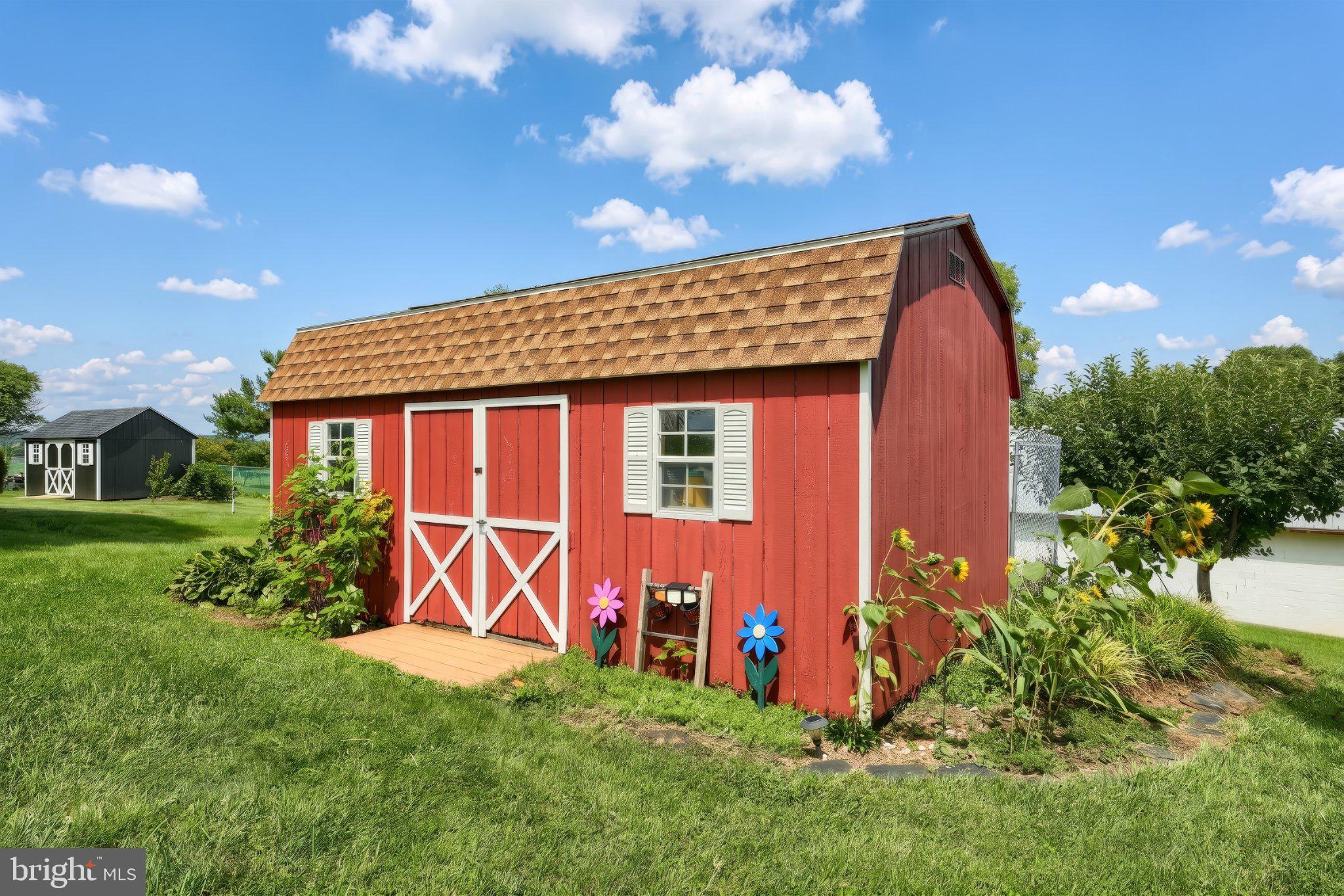 7213 Yellow Church Road Seven Valleys, PA 17360 - Photo 9 of 38 Gallery Image 9