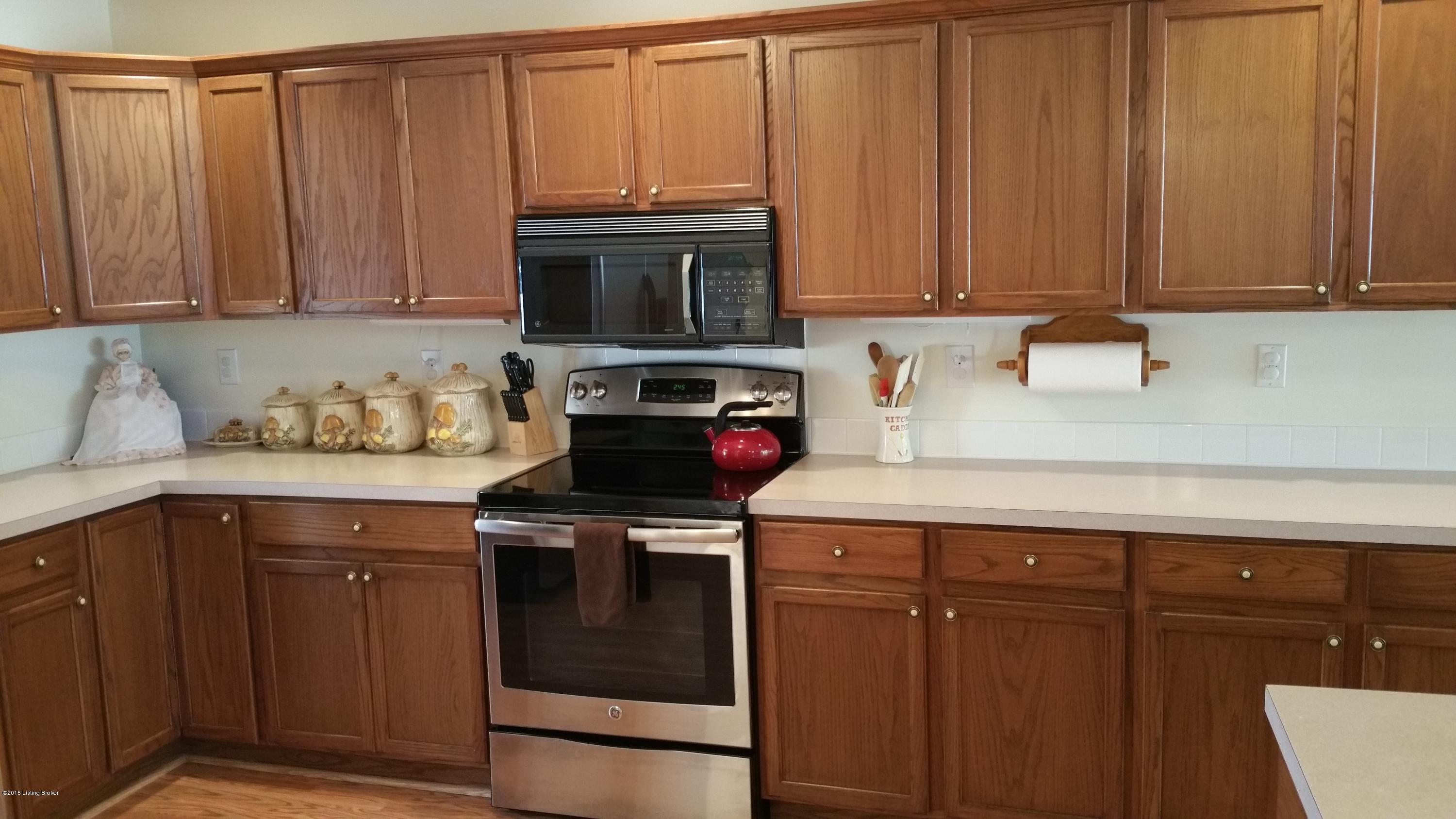 7201 Quindero Run Road Louisville, KY 40228 - Photo 12 of 42 20151018_144233