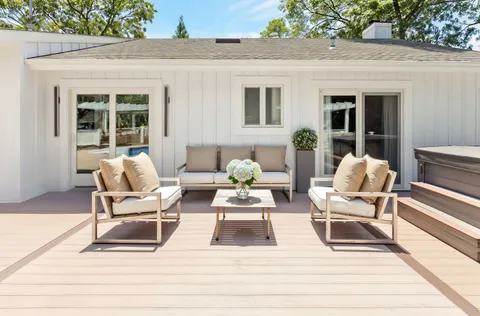 $1,695,000 | 18 Squires Avenue, East Quogue, NY 11946