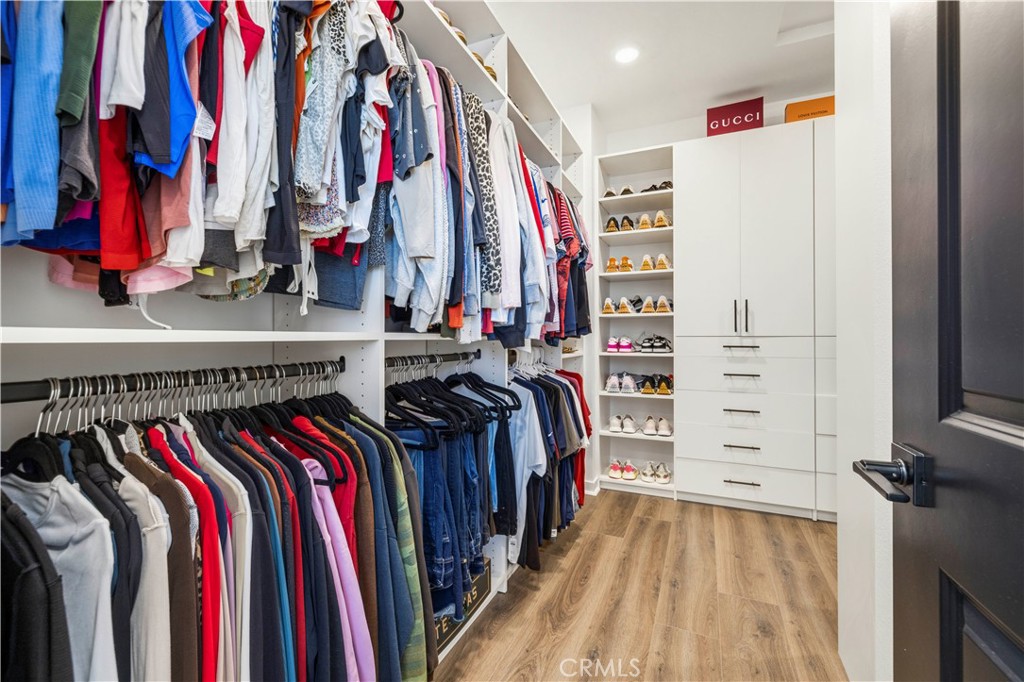 28445 Sunny Ridge Terrace Castaic, CA 91384 - Photo 38 of 74 Primary Closet-Custom Organization