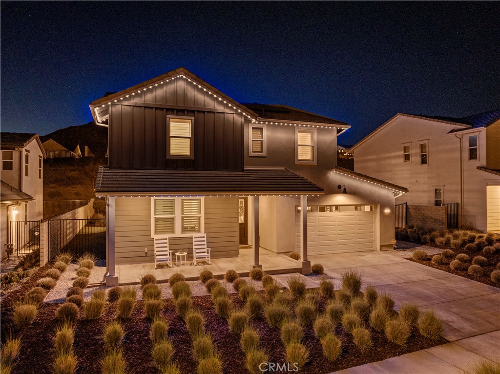 28445 Sunny Ridge Terrace Castaic, CA 91384 - Photo 59 of 74 Night Time Front