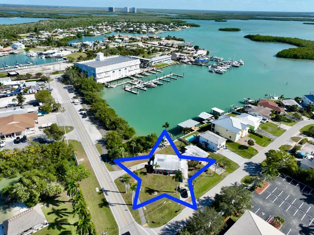 $1,495,000 | 101 East Pago Pago Drive, Naples, FL 34113