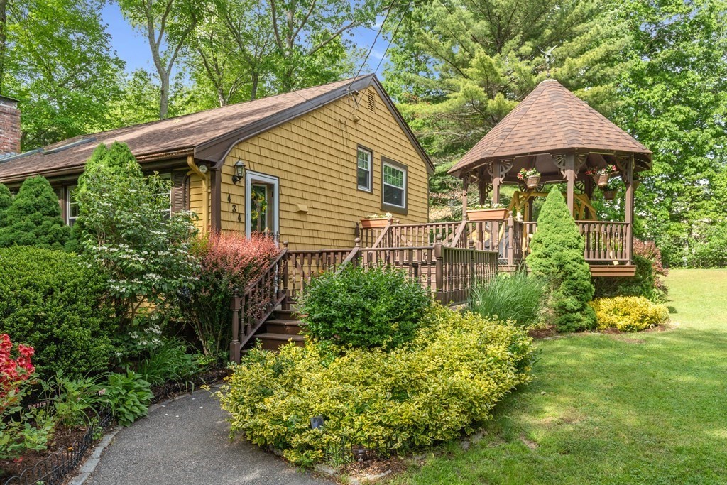 434 Bay Road Easton, MA 02375 - Photo 1 of 35 Gallery Image 1