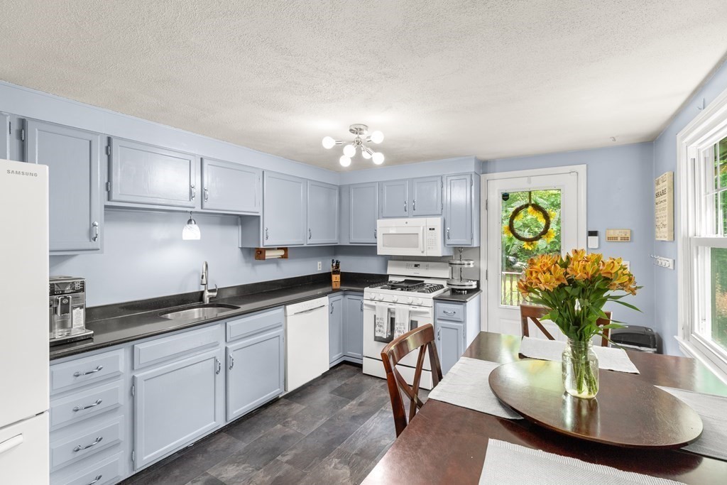 434 Bay Road Easton, MA 02375 - Photo 15 of 35 Gallery Image 15