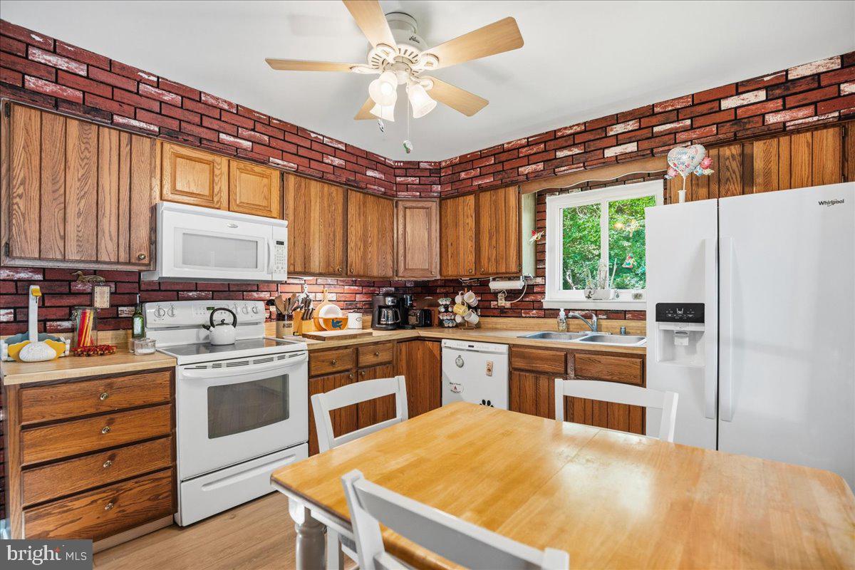 1400 Ponds Wood Road Huntingtown, MD 20639 - Photo 26 of 46 Kitchen