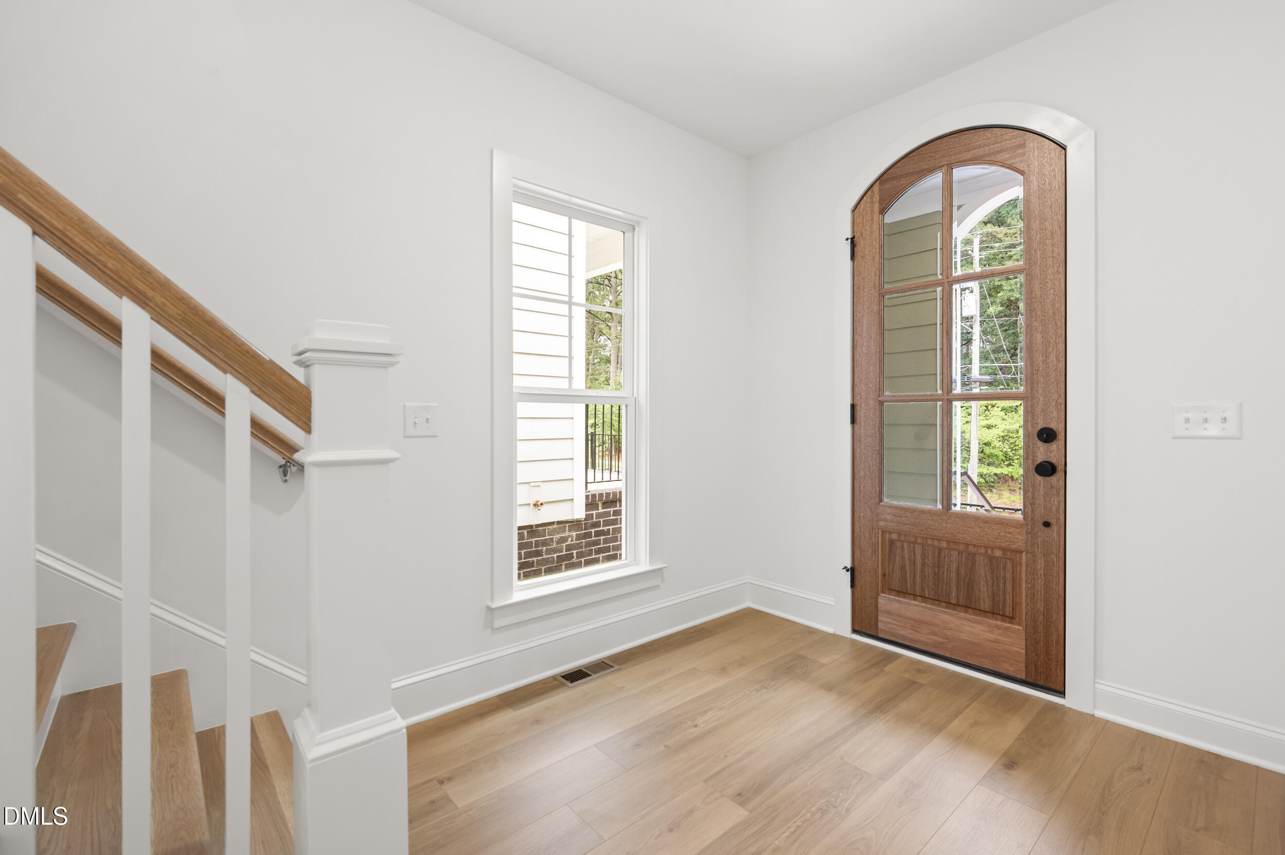 724 Powell Drive Raleigh, NC 27606 - Photo 3 of 35