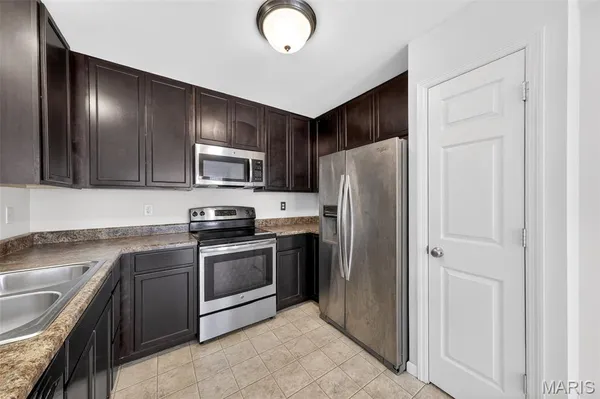 $250,000 | 1315 New Charter Lane, O'Fallon, MO 63366