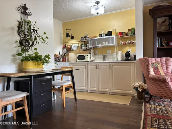 $75,500 | 206 Lakeside Villa, Unit A, Diamondhead, MS 39525