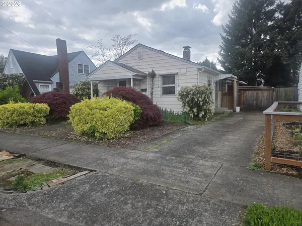$389,999 | 3405 Southeast 69th Avenue, Portland, OR 97206