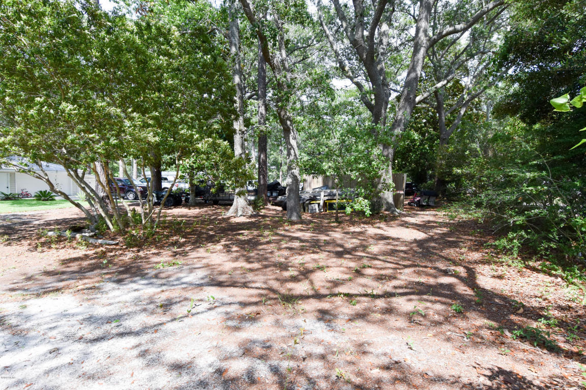 2292 Bay Grove Road Freeport, FL 32439 - Photo 17 of 47 a view of outdoor space with trees