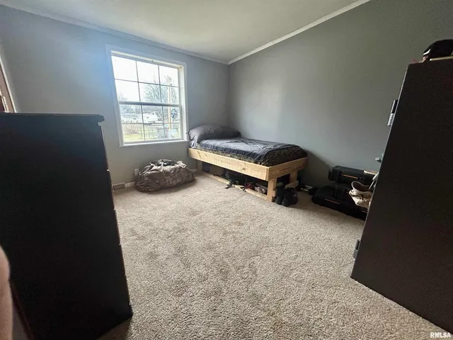 $119,900 | 319 South Sheridan Street, Edinburg, IL 62531