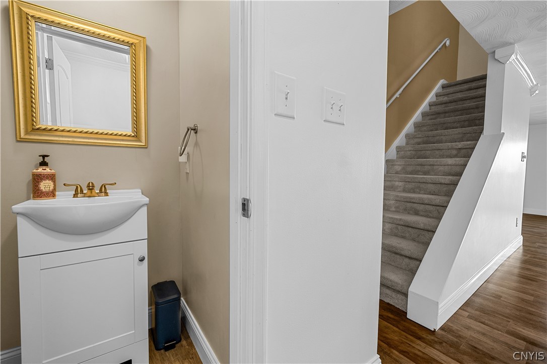 57 Chestnut Hills New Hartford, NY 13413 - Photo 16 of 29