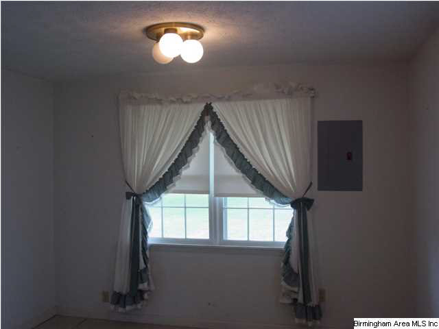 6301 Weaver Road Anniston, AL 36206 - Photo 9 of 27