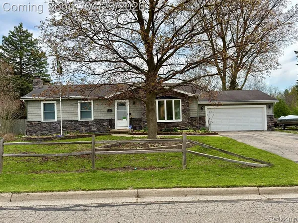 $298,900 | 5934 Montebello Avenue, Haslett, MI 48840