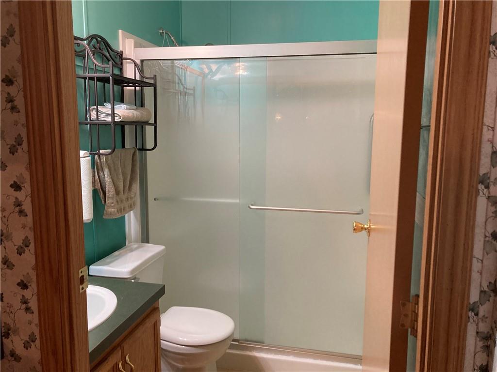 525 North Liberty Road Grove City, PA 16127 - Photo 3 of 7 Gallery Image 3