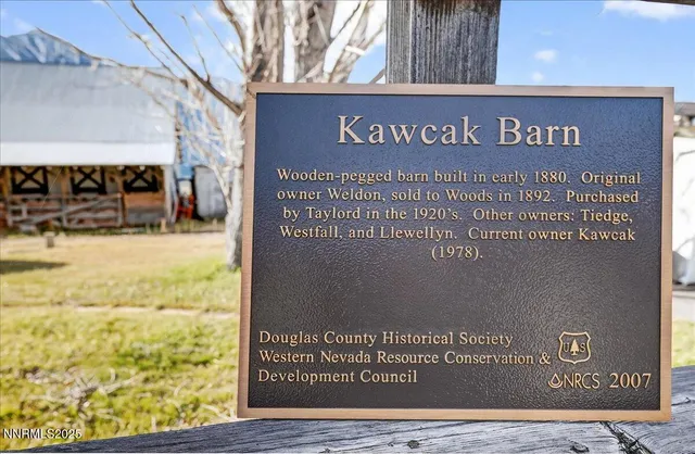 a house view with a outdoor space