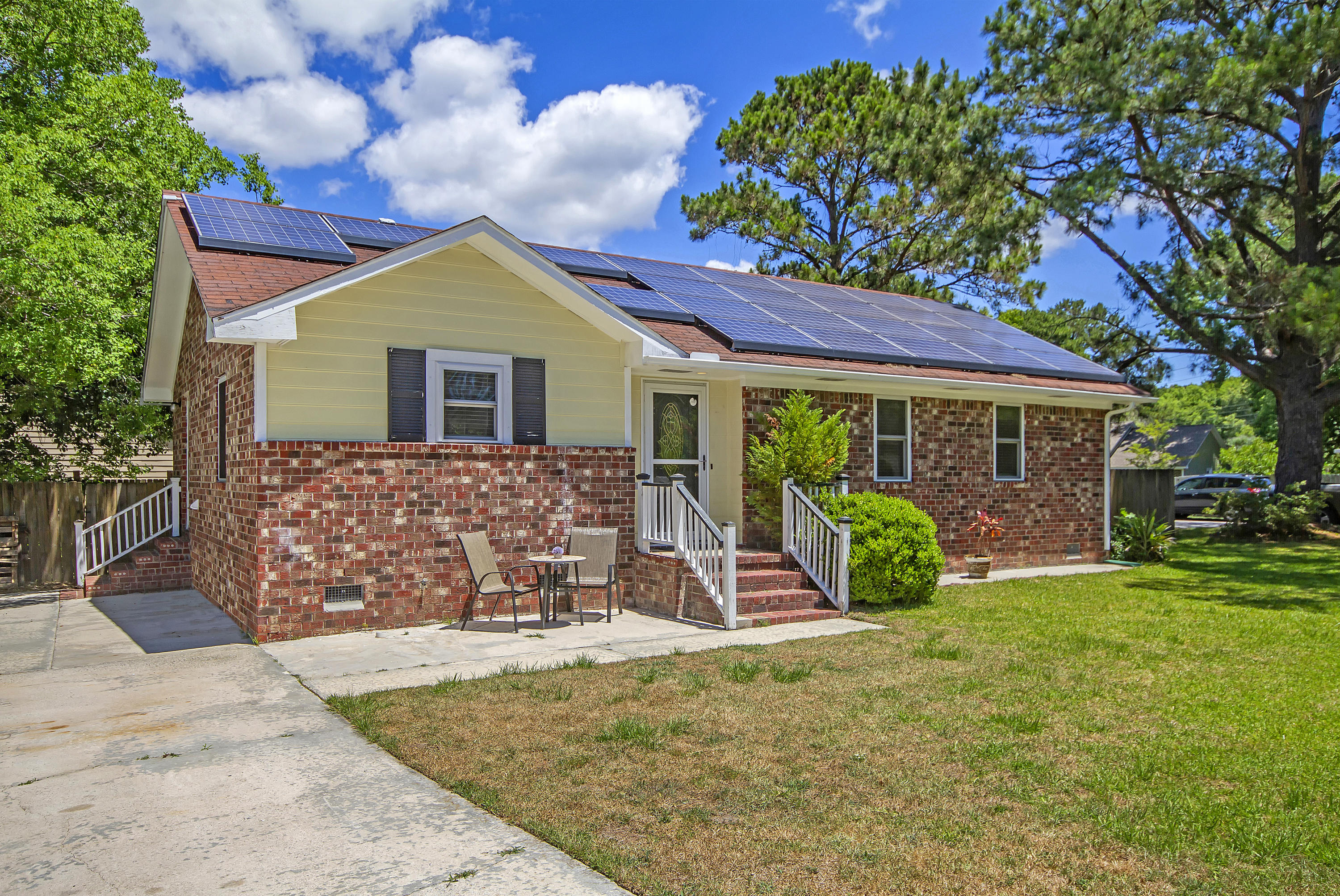 1508 Wakendaw Road Mount Pleasant, SC 29464 - Photo 1 of 26 CREM_1508 Wakendaw_001 (1)
