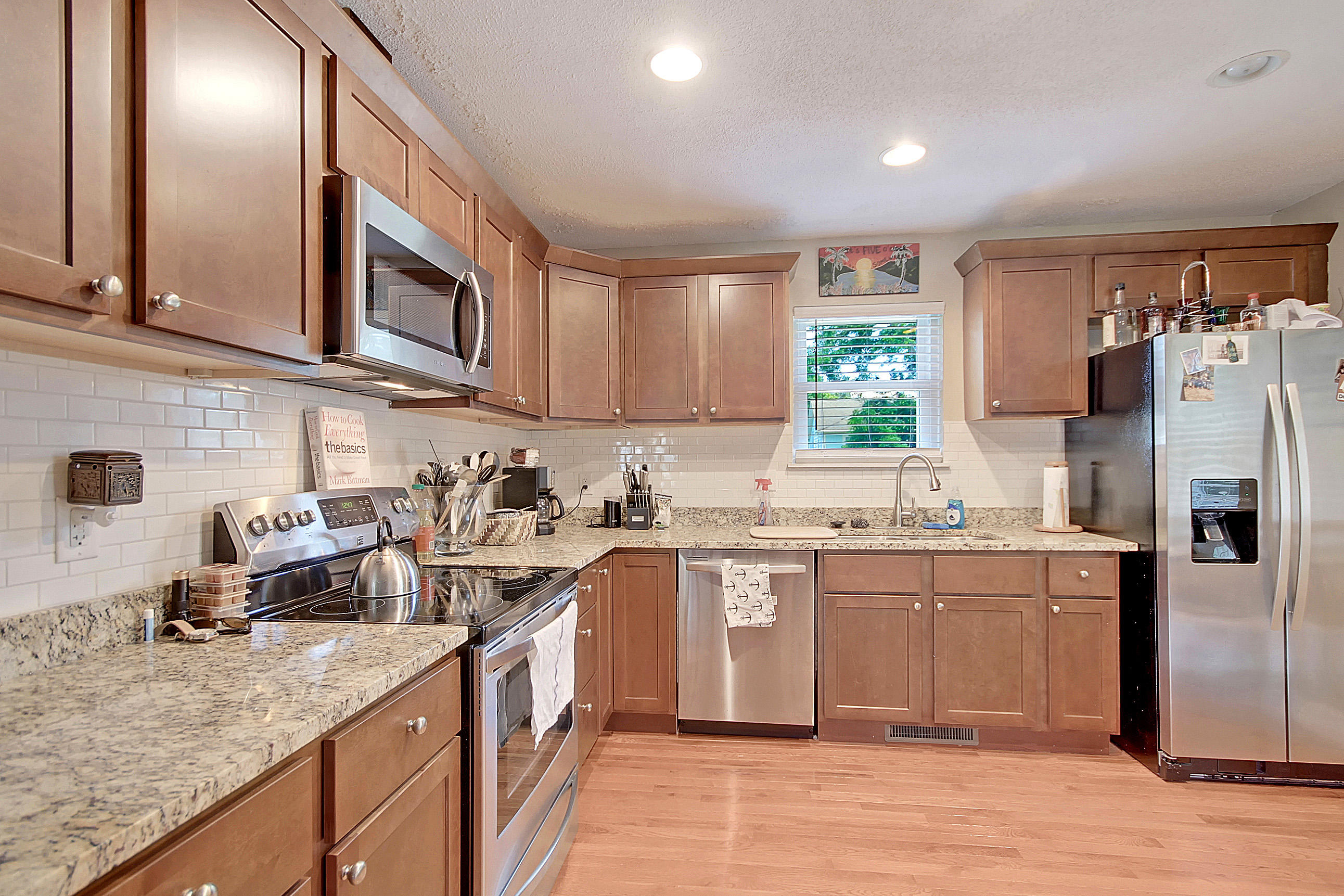 1508 Wakendaw Road Mount Pleasant, SC 29464 - Photo 11 of 26 CREM_1508 Wakendaw_016