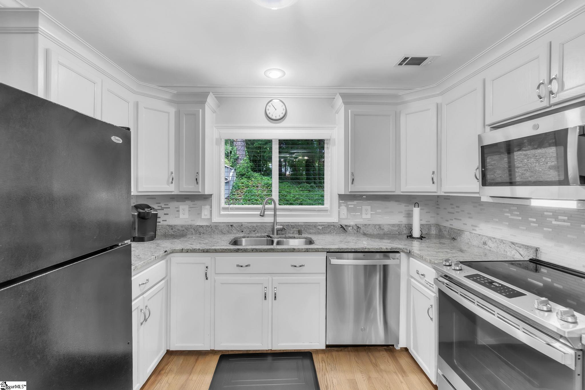 350 Mountain Creek Church Road, Unit 2 Greenville, SC 29609 - Photo 9 of 24