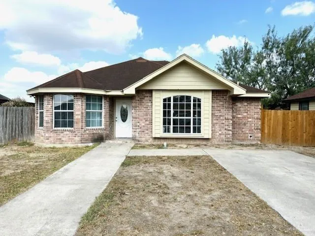 $1,100 | 1011 West Garfield Avenue, Mission, TX 78573