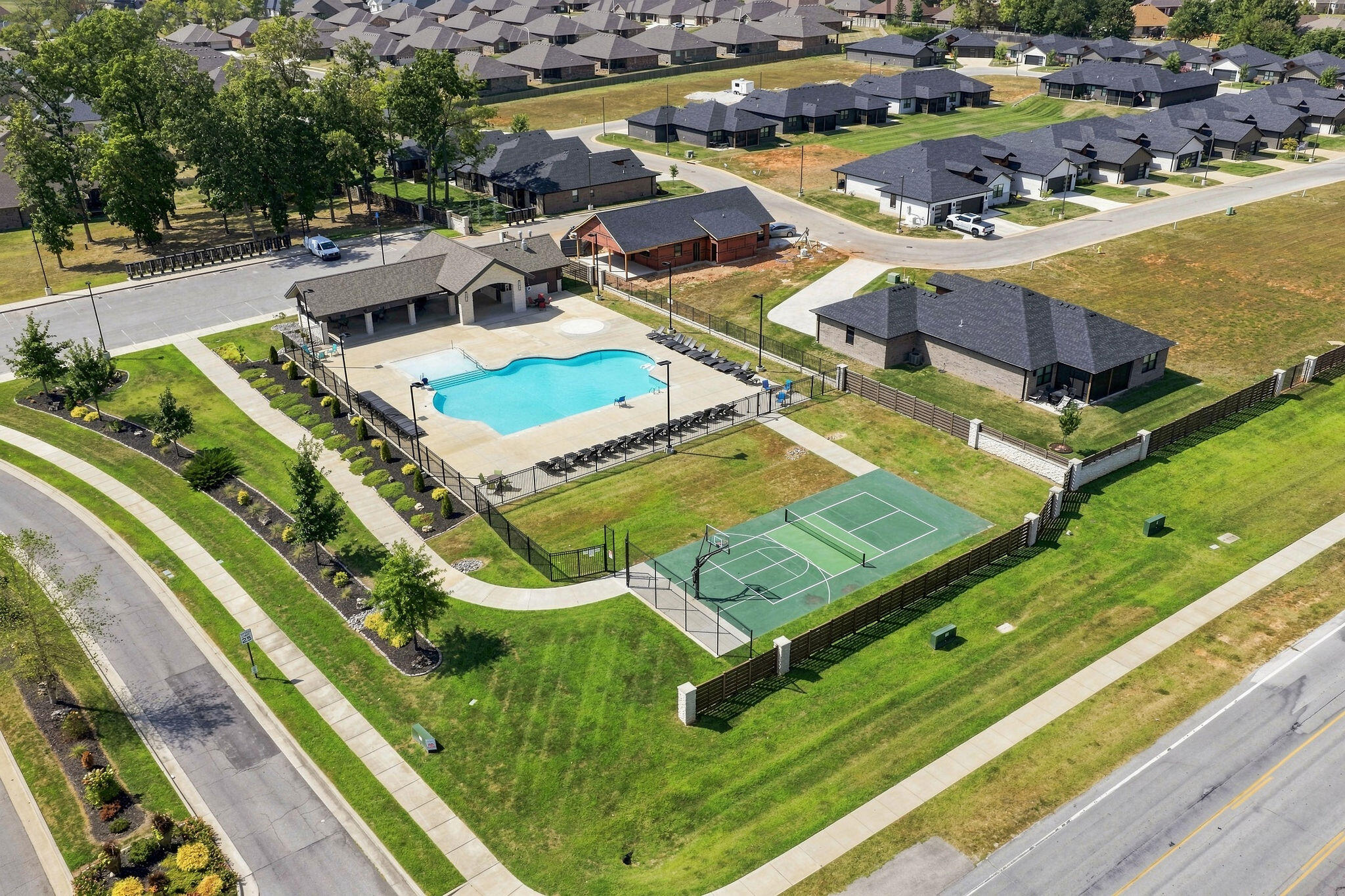 6164 South Hampton Avenue Springfield, MO 65810 - Photo 65 of 69 Pavaillion, pool & courts