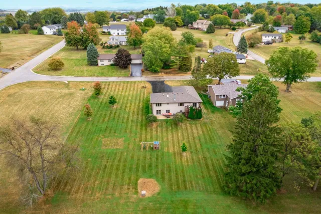 $324,900 | 1397 Pier Drive, Lake Summerset, IL 61019