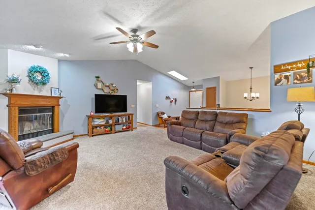 $324,900 | 1397 Pier Drive, Lake Summerset, IL 61019