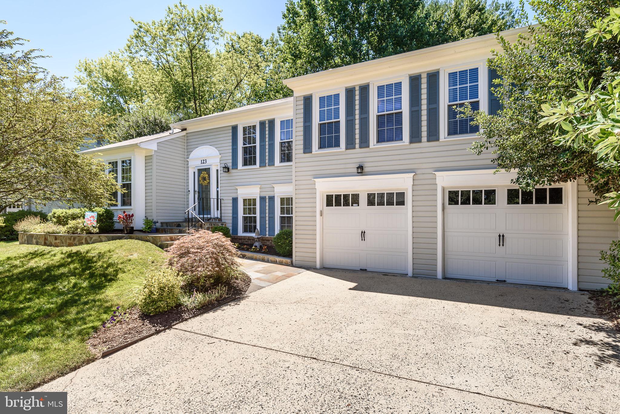 123 Environs Road Sterling, VA 20165 - Photo 1 of 46 Gallery Image 1