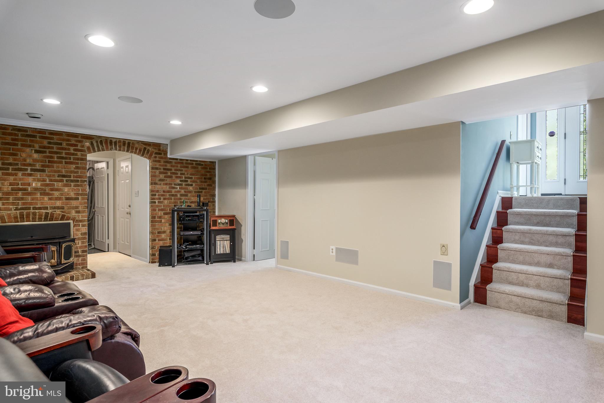 123 Environs Road Sterling, VA 20165 - Photo 31 of 46 Gallery Image 31